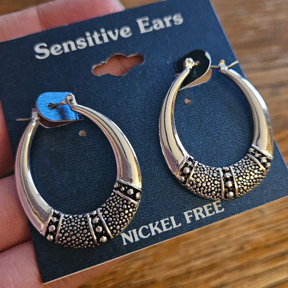 NWT! Sensitive Ears Silver-Tone Oval Hoop Earrings ~ Nickel Free